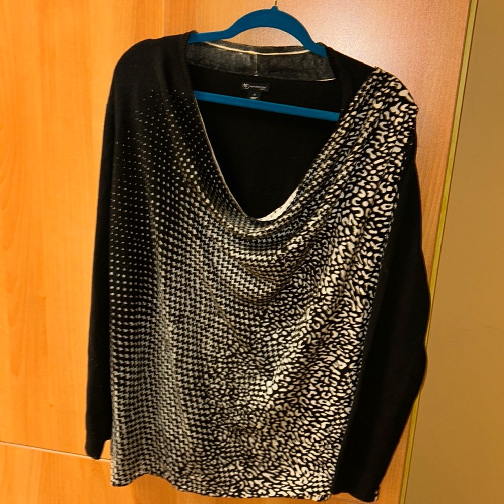 New Direction “Curvy” Lightweight Geometric Design  Sweater